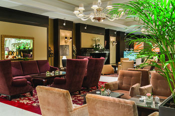 Hotel Lounge
